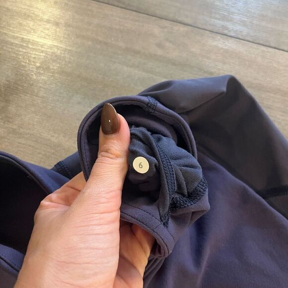 Lululemon Purple Athletic Workout Cropped/ Mesh Leggings Women 6 - Picture 3 of 5